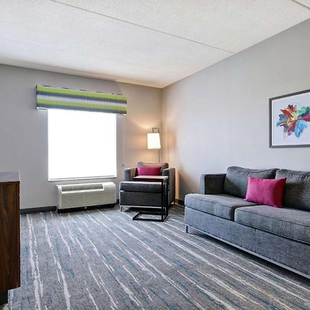 Hampton Inn & Suites Гвелф Екстер'єр фото
