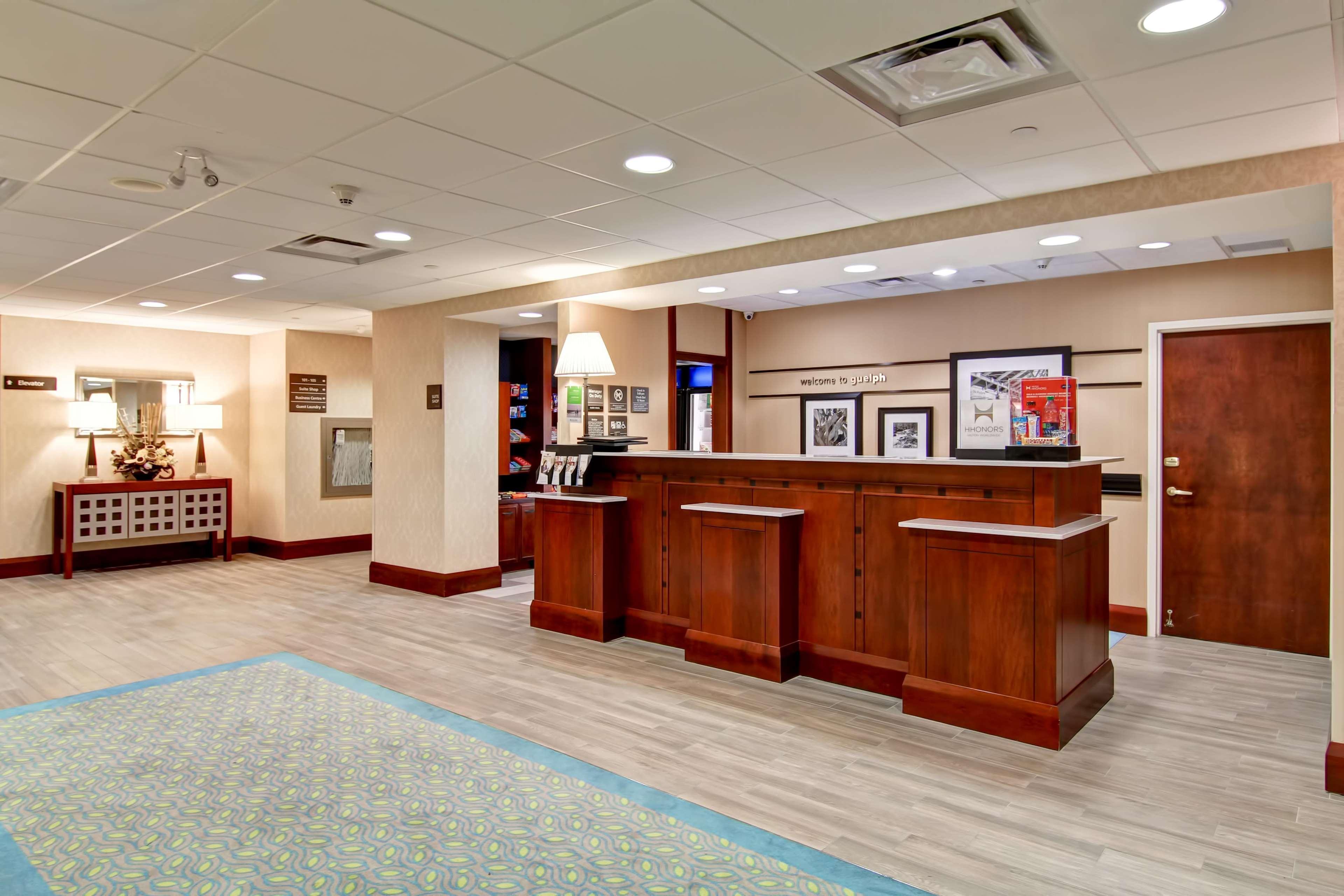 Hampton Inn & Suites Гвелф Екстер'єр фото